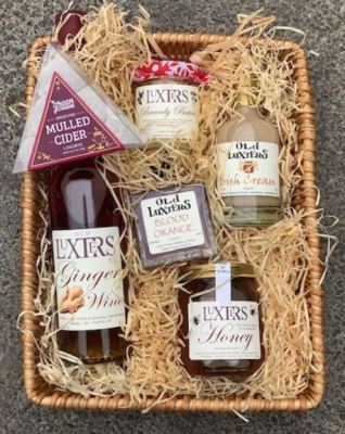 ....Hamper ~ Xmas ~Ginger Wine & More)