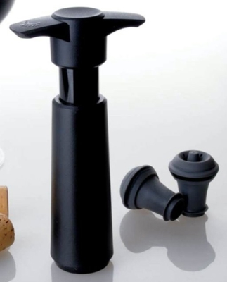 Wine Saver / 'Vacuvin' Black Pump & 1 Stopper